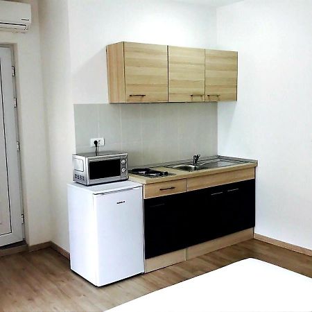 אומיס Apartmani Maki מראה חיצוני תמונה